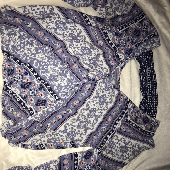 Crop top, slit in the middle - Picture 1 of 1